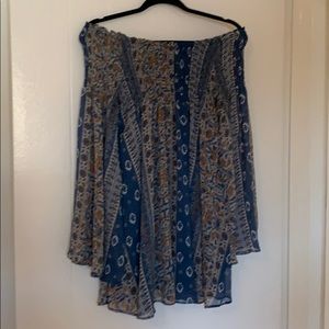 Off the shoulder belle sleeve dress